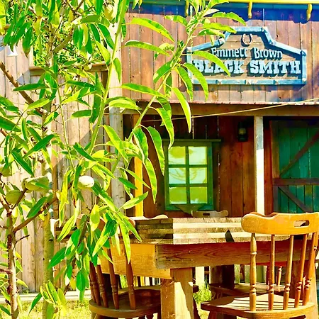 Glamping O.k. Corral Sant'Andrea in Casale