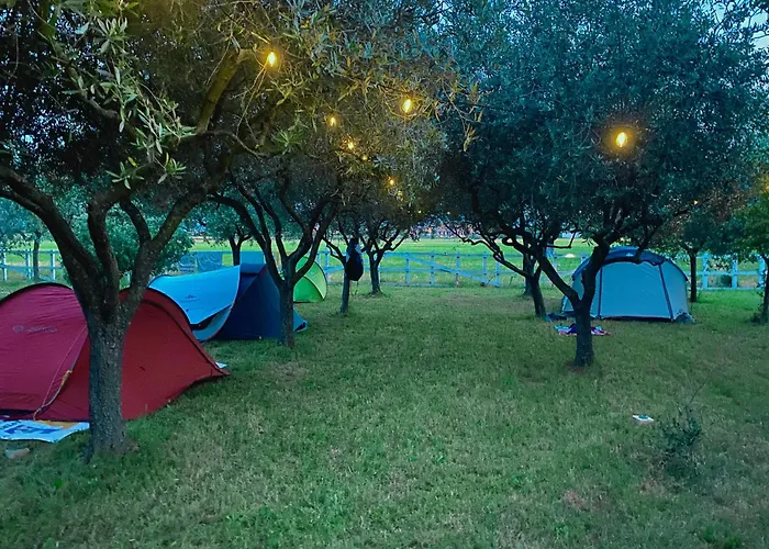 Luxe tent O.k. Corral